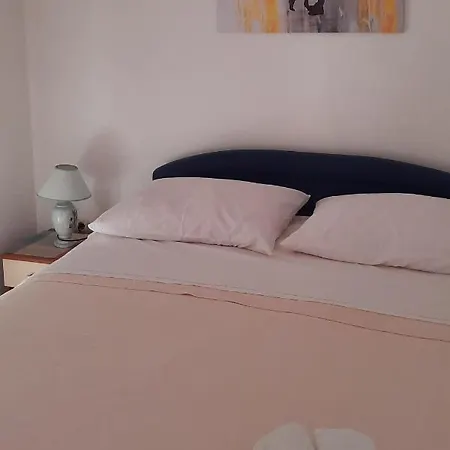 And By The Sea Brodarica, - 21536 Pensjonat Szybenik