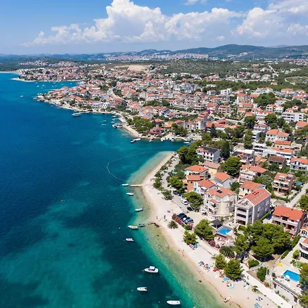 And By The Sea Brodarica - - 21536 Gæstehus 3*