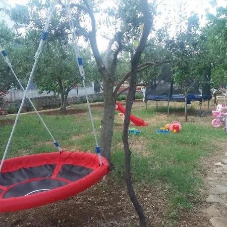 Gostinjska kuća And By The Sea Brodarica, - 21536