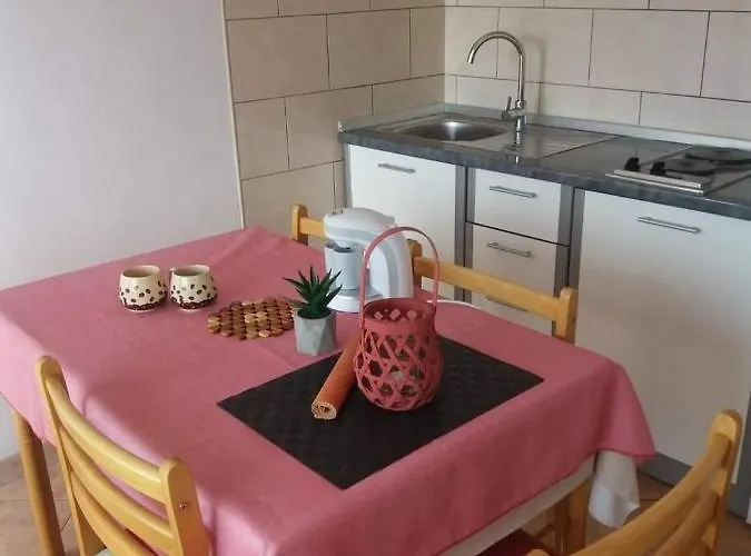 Гостевой дом And By The Sea Brodarica, - 21536 3*