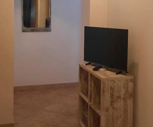 Гостевой дом And By The Sea Brodarica, - 21536 3*