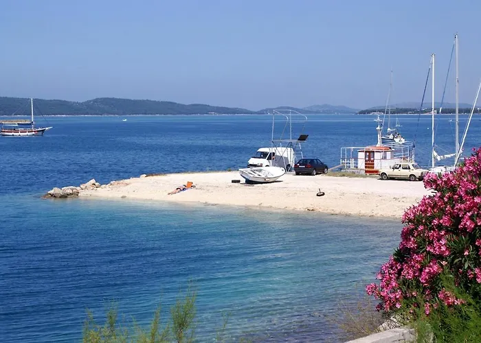 And By The Sea Brodarica, - 21536 Шибеник